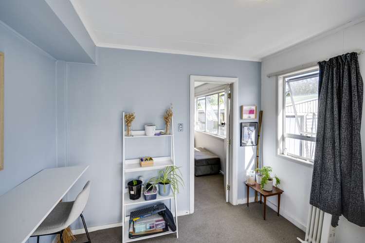 1240 Cunningham Crescent Mayfair_8