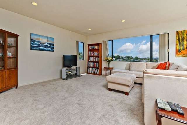 1/14 Greenridge Court Glenfield_3