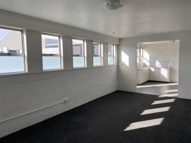 E/42 Henderson Valley Road Henderson_3