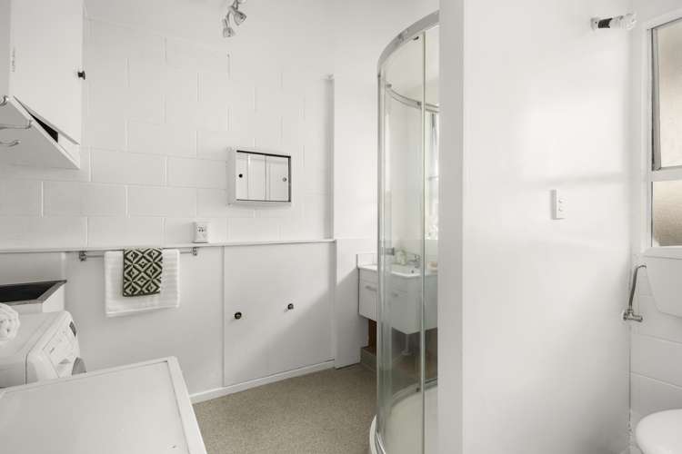 4/72 Freyberg Street Lyall Bay_11