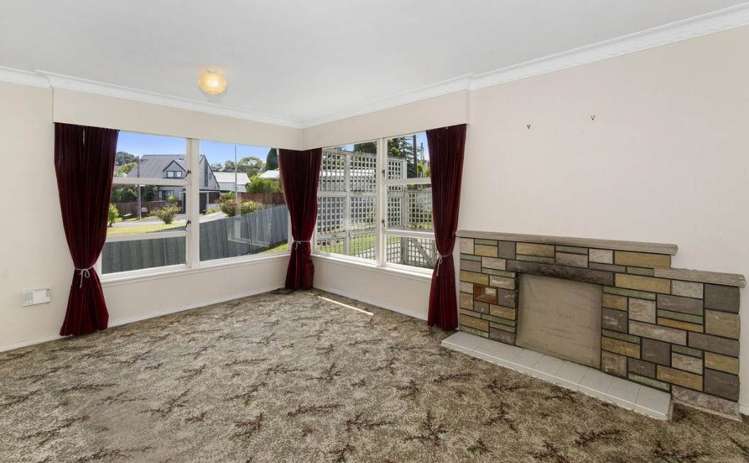 121 Vodanovich Road Te Atatu South_6