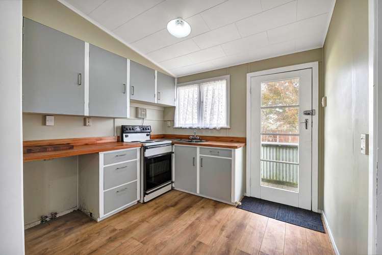 79A Swansea Road Stratford_2