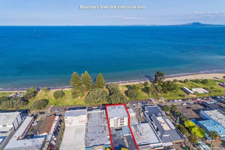 6/16 Beach Front Lane Browns Bay_18