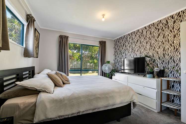 28B Poplar Grove Whalers Gate_13