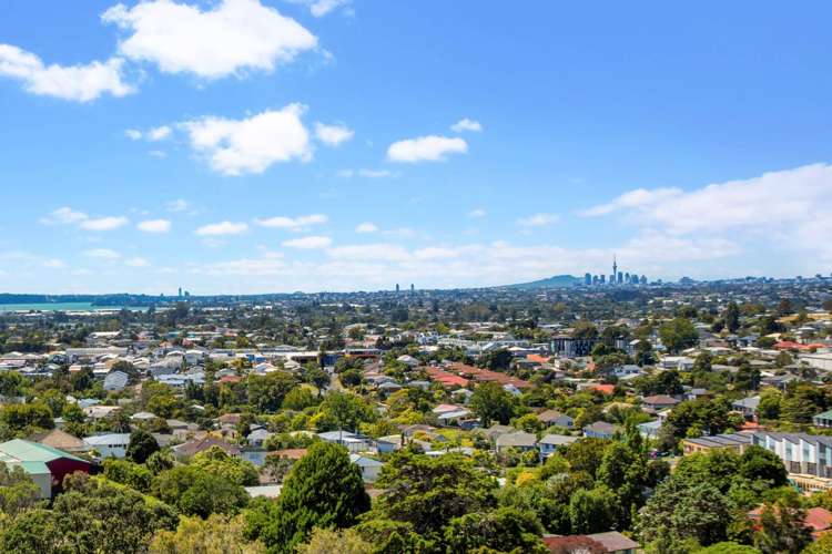 702/6 Waikumete Road Glen Eden_16