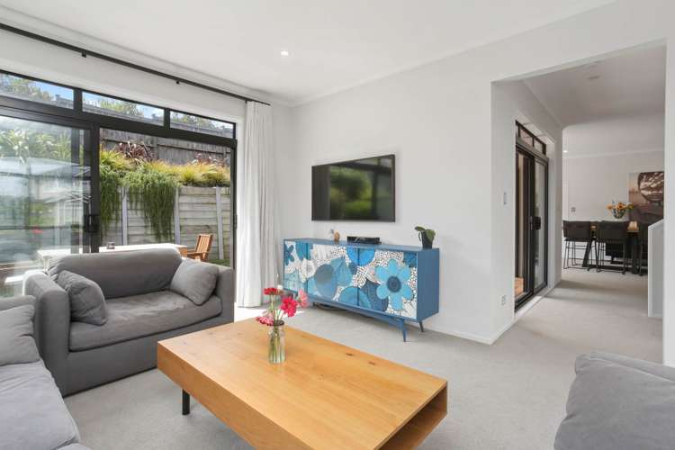 25 Couldrey Crescent Red Beach_8