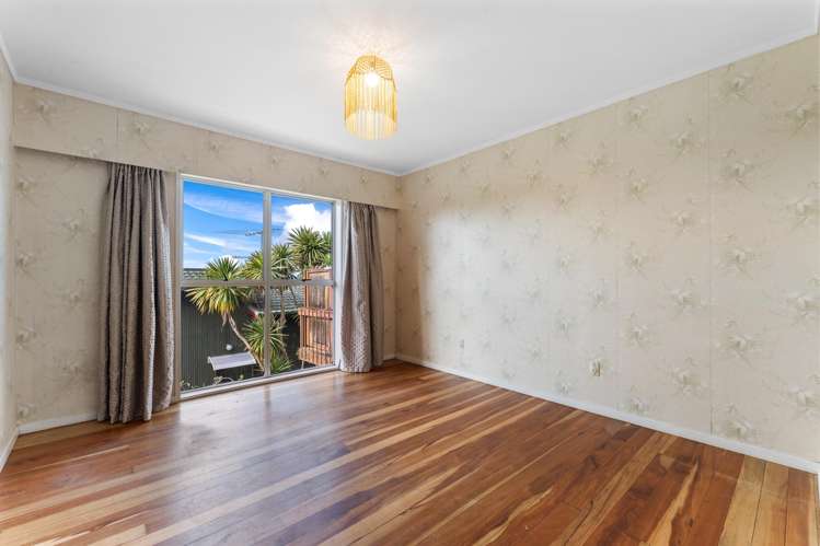 8 McDowell Crescent Hillcrest_13