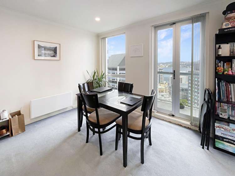 11E/163 The Terrace 1372_3