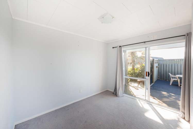 8 Brown Street Foxton_16