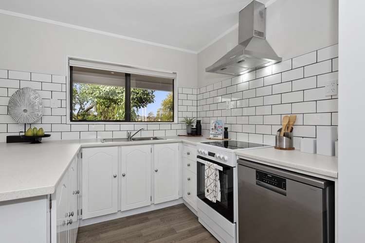 247 Dey Street Hamilton East_3