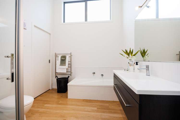 16a Springdale Grove Fitzherbert_19