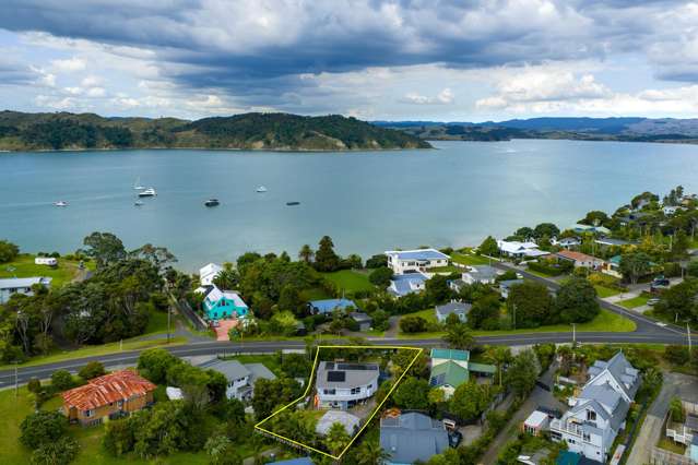 Easy, Affordable Living by the Harbour