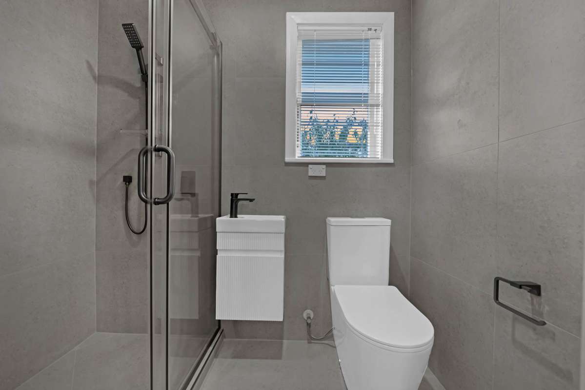 1/8 Hillsborough Road_5