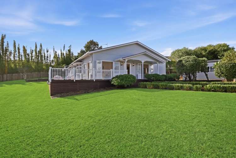 13 Eastvale Close Greenhithe_24