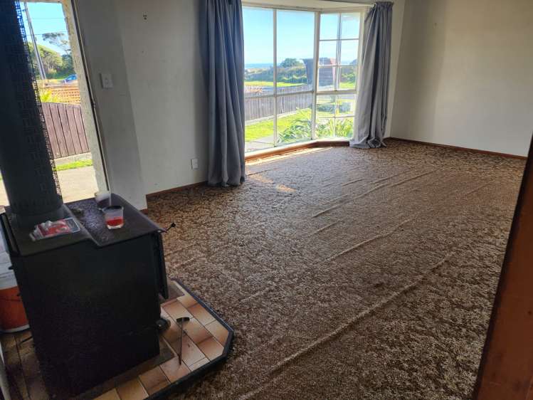 100 Domett Esplanade Cobden_6