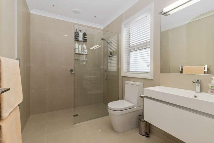 12 Pengover Avenue Leamington_17