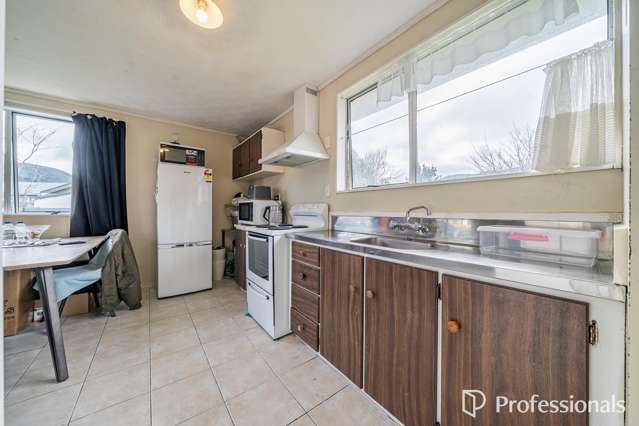 14 Honey Street Wainuiomata_4