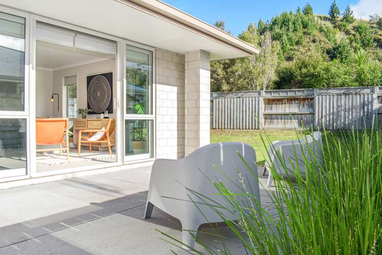 292 Lakes Boulevard Pyes Pa_14