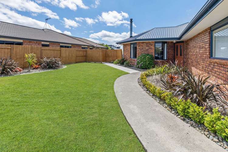 5 Meridian Grove Kelvin Grove_1