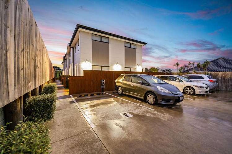 52f Vodanovich Road Te Atatu South_22