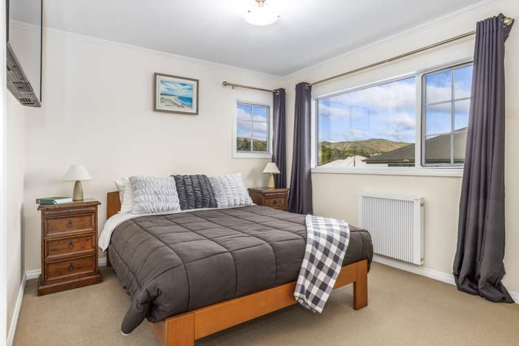 7 Tararua Close Aotea_12