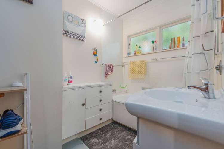 7 Bredins Line Marton_11