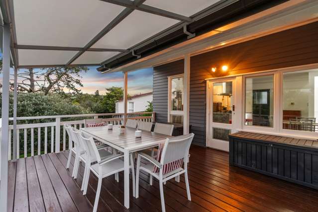 61 Taurus Crescent Beach Haven_1