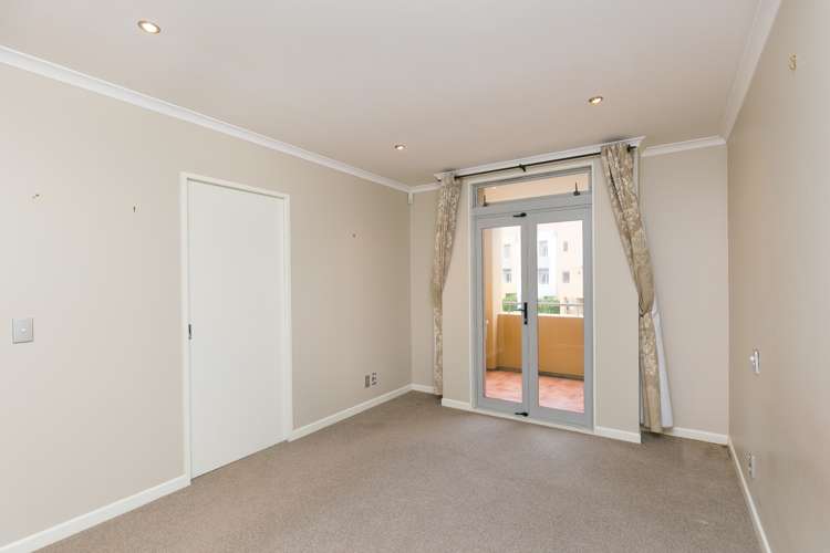 55/305 Evans Bay Parade Hataitai_10