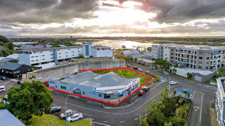 47-53 The Strand, 2 Wairere Street and 6 Clifton Road_0