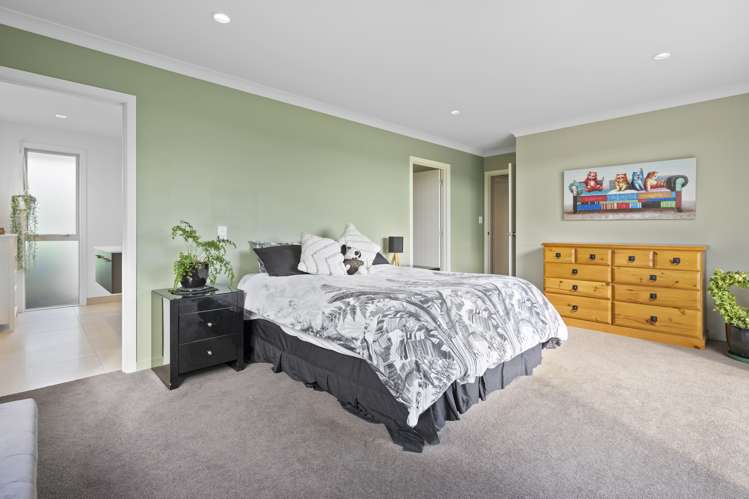 44 Baxter Michael Crescent Cambridge_14