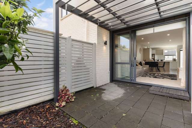 16 Rorida Lane Flat Bush_3