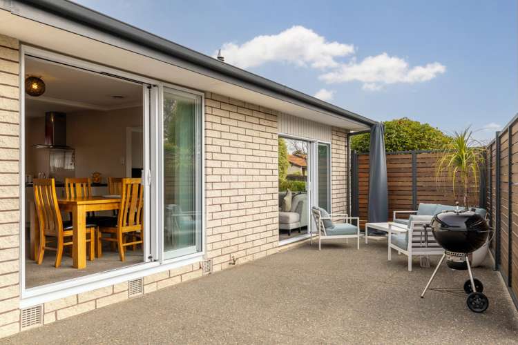 10 Karnak Crescent Russley_14