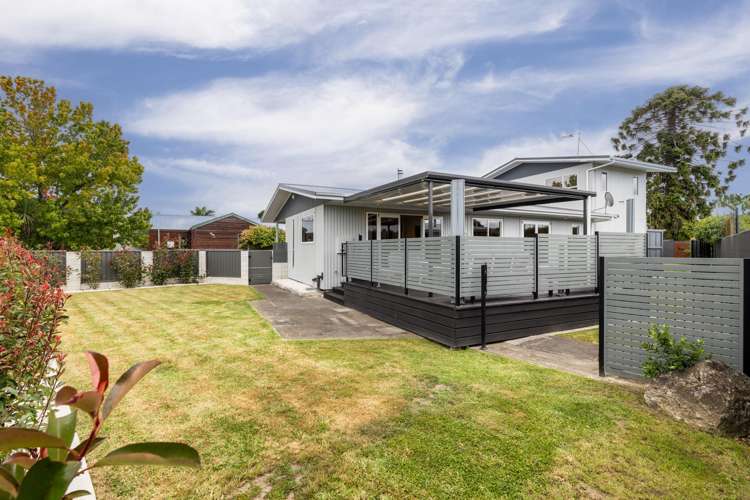 10 Sutton Avenue Clive_16