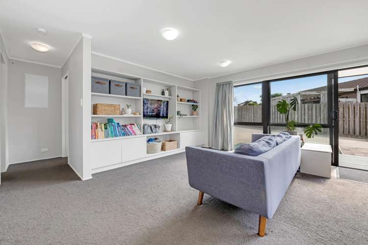 25 & 25a Sandgate Avenue Botany Downs_19