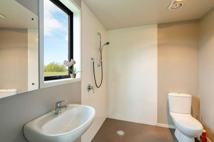 239 Pomona Road East Makarewa_19