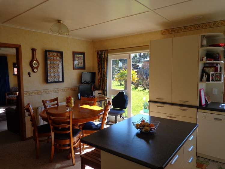 19 Edinburgh Place Balclutha_6