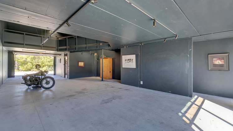 3 and 4/1008 Ferry Road Ferrymead_1