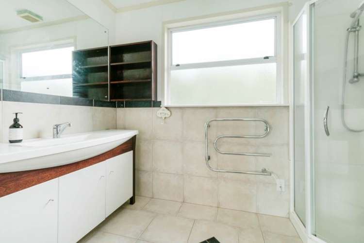 149a Glengarry Road Glen Eden_12