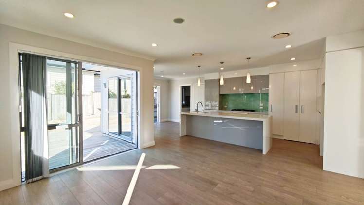 17D Masons Road Oteha_5