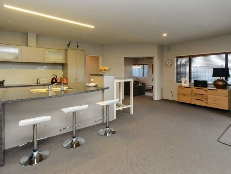 9 Palliser Place Poraiti_1