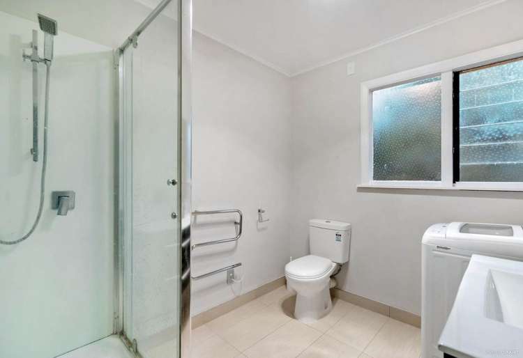 4/57A Mountain View Road Morningside_6