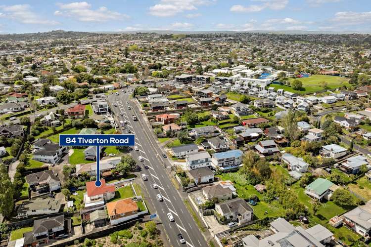 84 Tiverton Road New Windsor_24