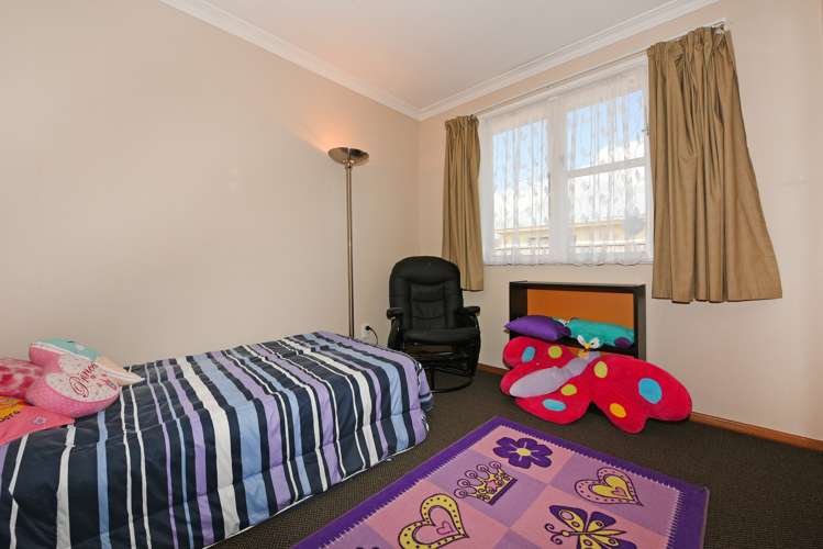 2/25a Ward Street Trentham_16