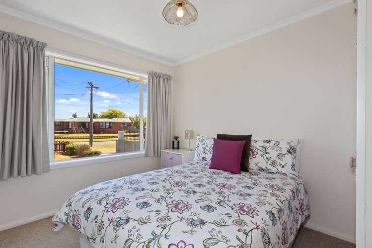 16 Wimborne Crescent Aranui_12