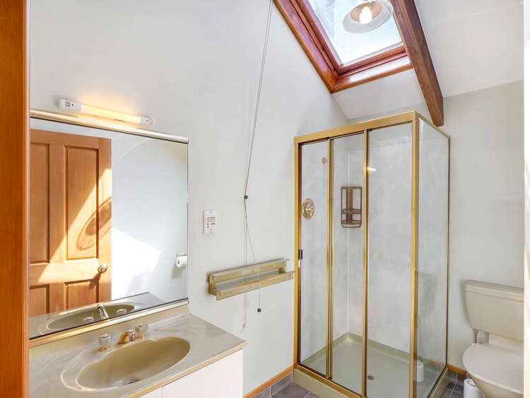 10 Regency Crescent Redwood_20