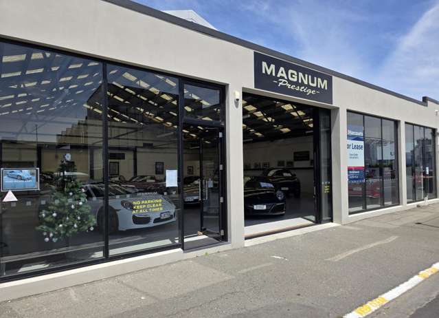 Classy CBD Mixed-Use Showroom & Warehouse