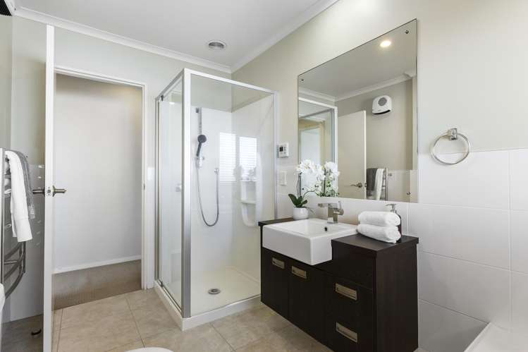 12 Valderama Drive Flat Bush_13