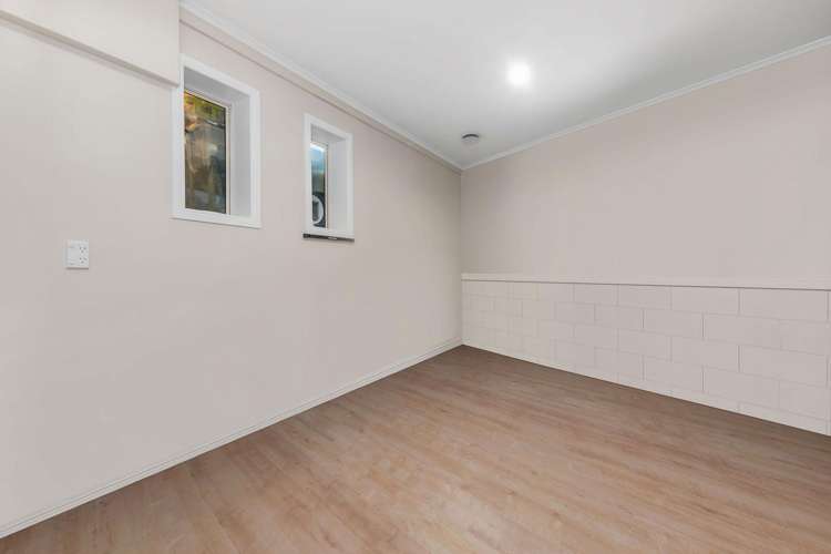 10 Charles Dickens Drive Mellons Bay_25