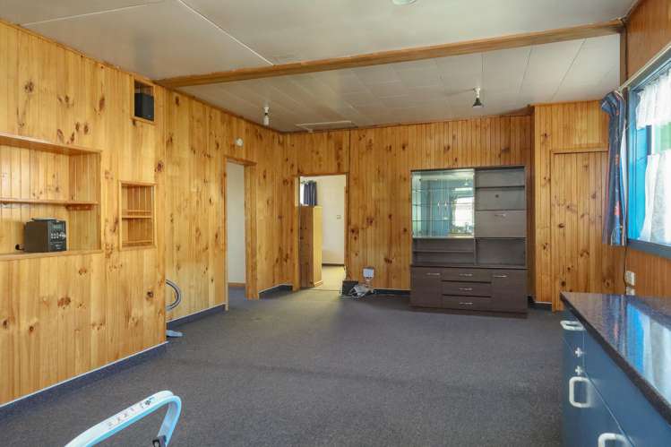 1 Ross Street Dunollie_12