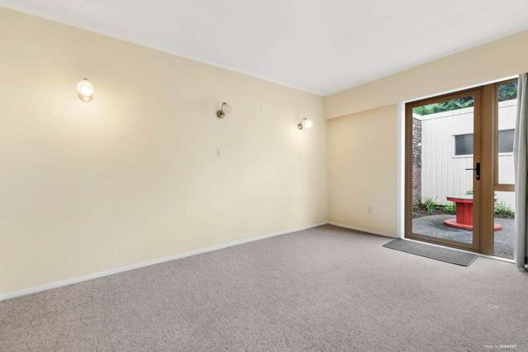 1/68 Beach Road Castor Bay_9